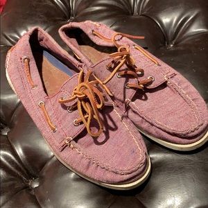 Sperry topsiders
